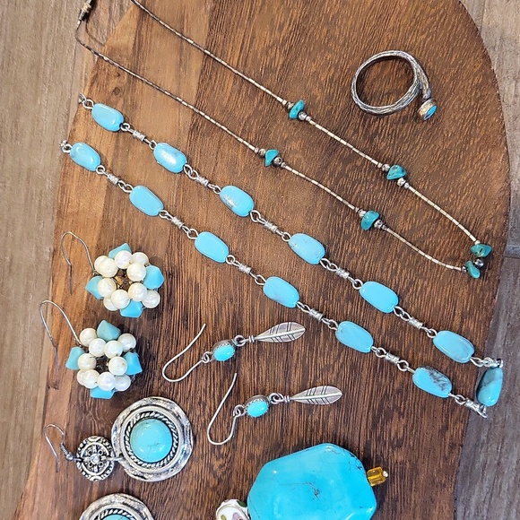 Turquoise, Silver Tone, & Gold Tone Vintage & Contemporary Jewelry Jubilee - Picture 4 of 16